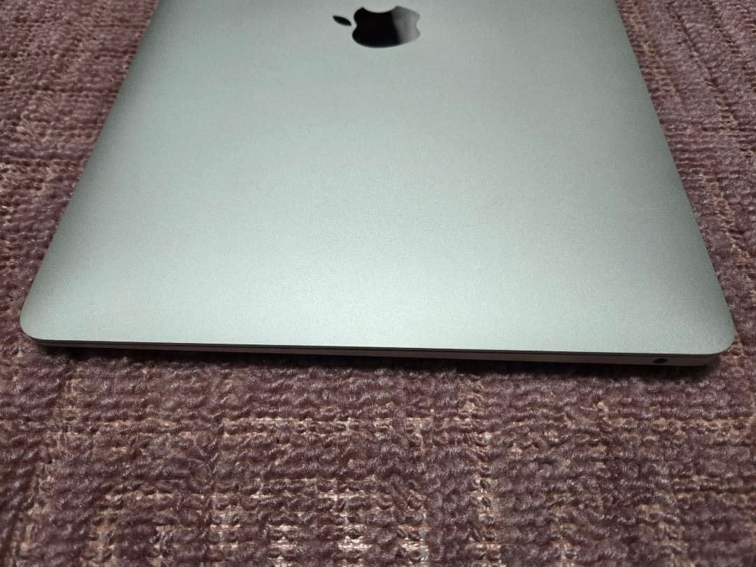 Apple MacBook Air 13インチ（Model A1932）