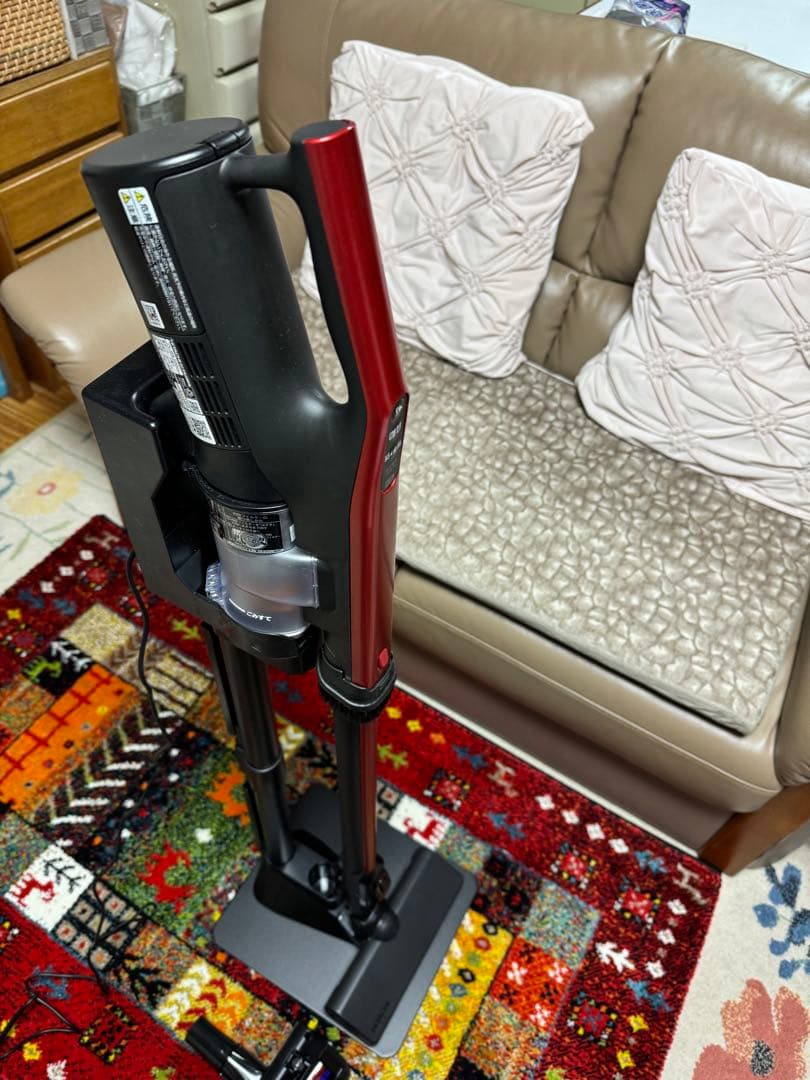 日立 スティッククリーナー 本体 レッド/ 充電スタンド付き　布団クリーニグ