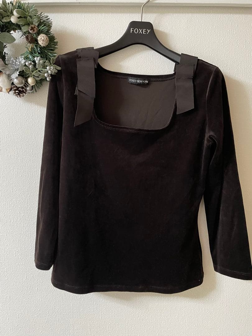 FOXEY 茶色ベロア素材　リボン付き長袖トップス