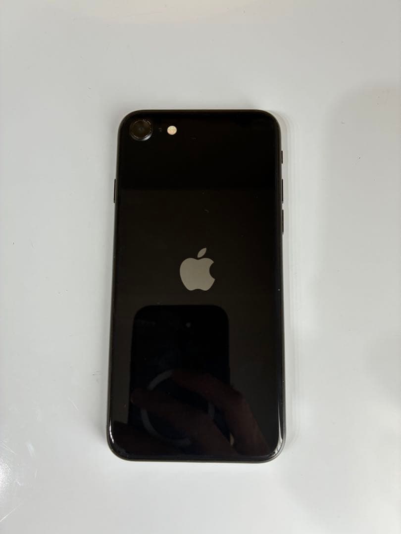 美品 iPhone SE 第3世代 64GB SIMフリー ミッドナイト 本体