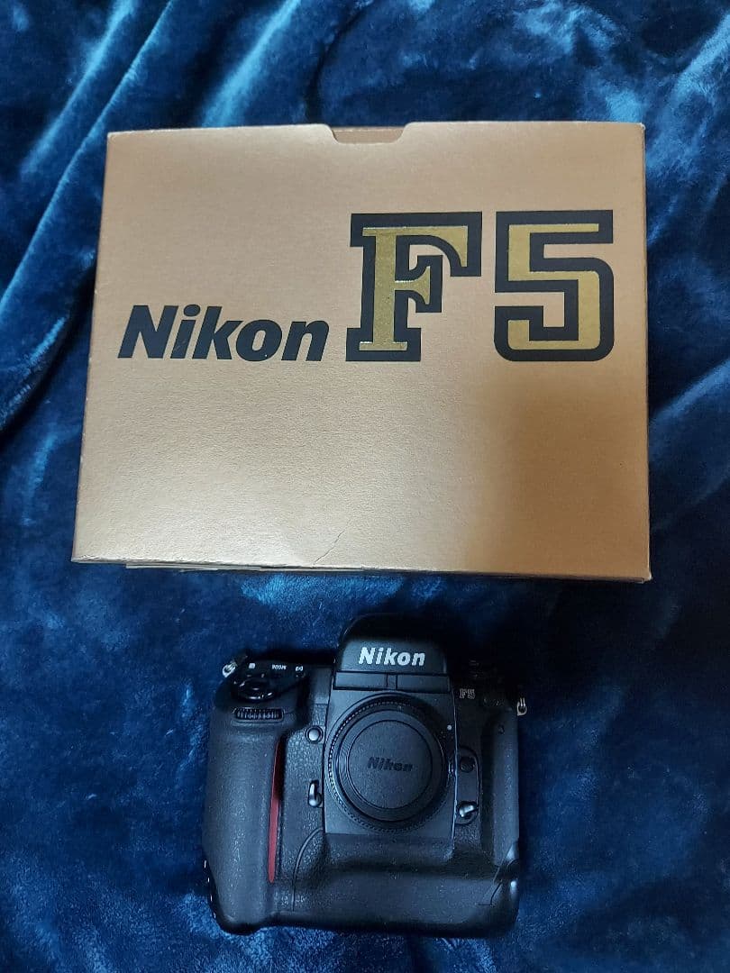 Nikon F5 一眼レフフィルムカメラ　元箱付 美品