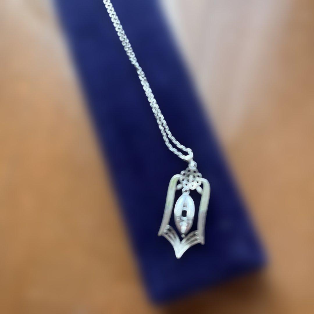 半*い様 シルバーペンダントネックレス 青色ストー５０年前　名前彫ってあります。