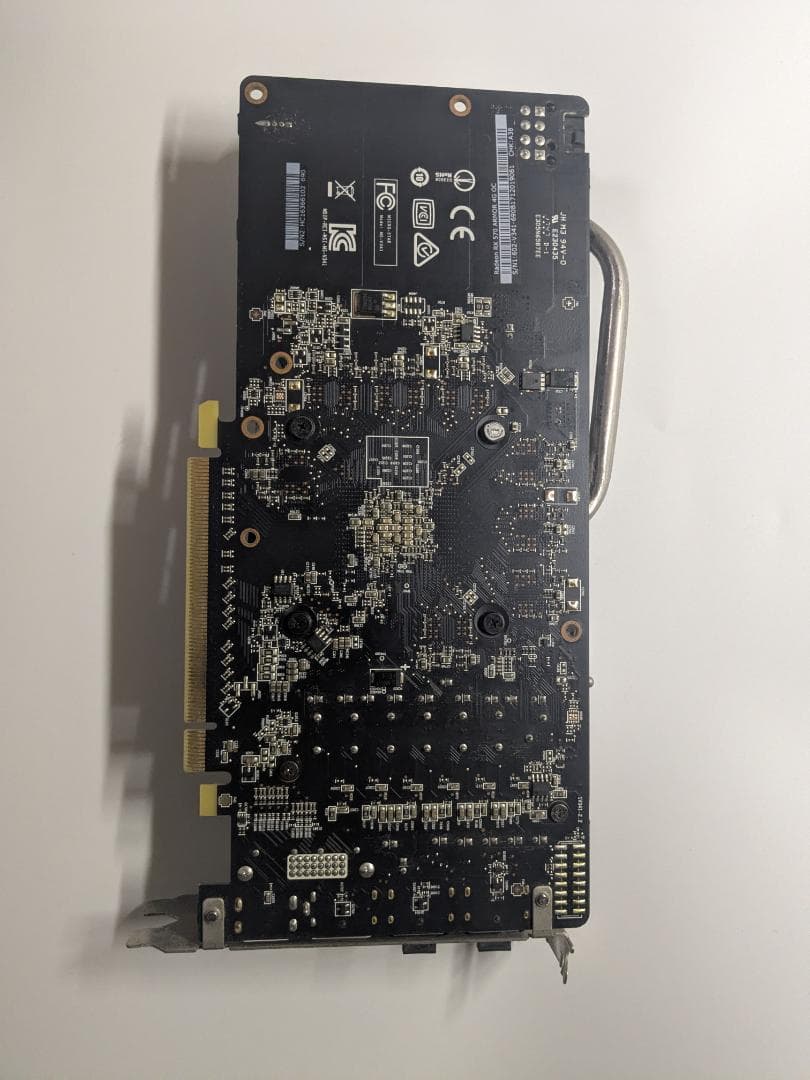 グラフィックボード・グラボ・ビデオカード MSI Radeon RX 570 ARMOR 4G OC