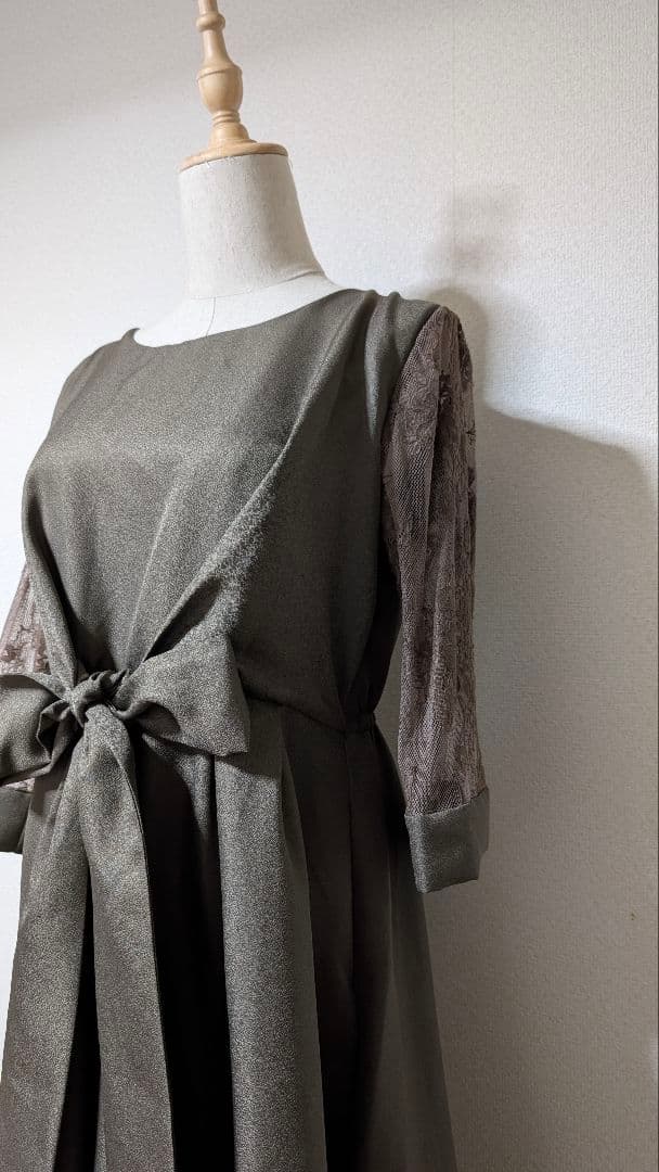 【極美品】pour vous　バックプリーツ＆レース ロングワンピース