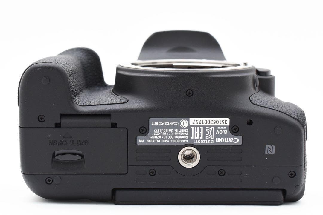 ✨超・簡単操作✨Wi-Fi画像転送 ✨CANON KISS X8i ダブルレンズ