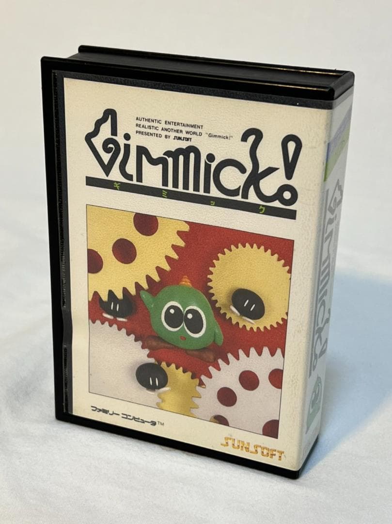 美品【プレミア】ファミコンソフト ギミック(箱＋取説有)