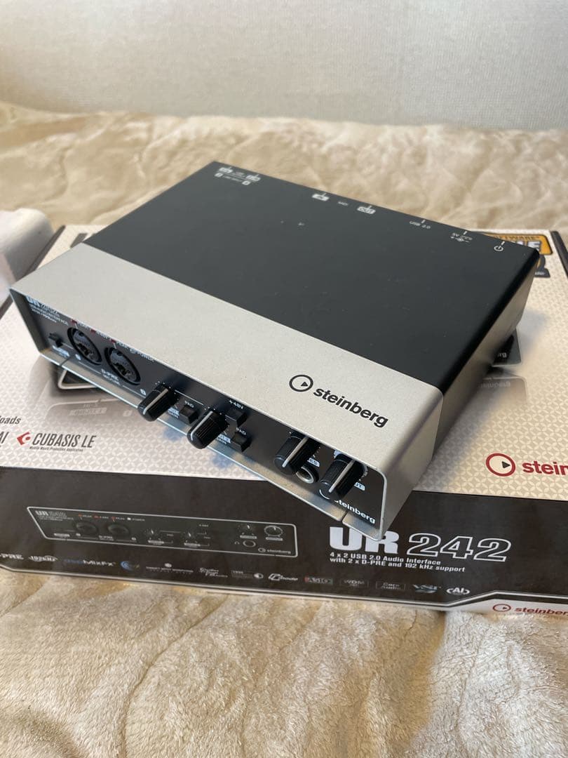 Steinberg UR242 オーディオインターフェース