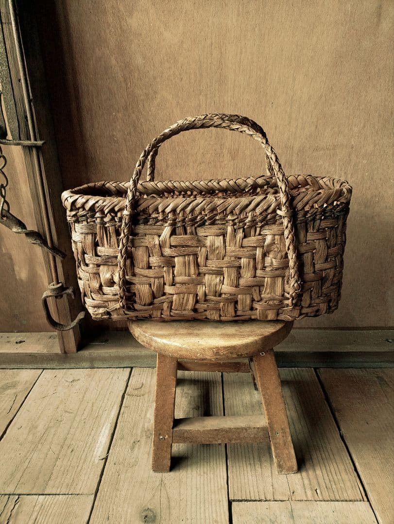 信州安曇野の山葡萄かごバック。里山手仕事