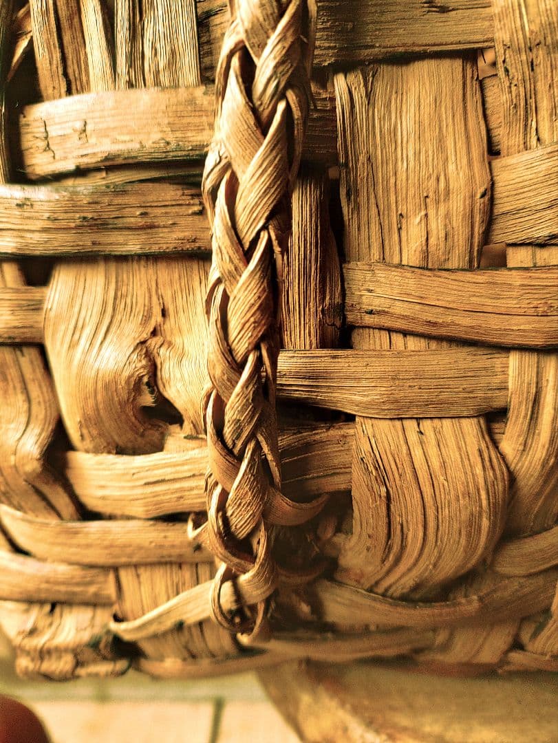 信州安曇野の山葡萄かごバック。里山手仕事