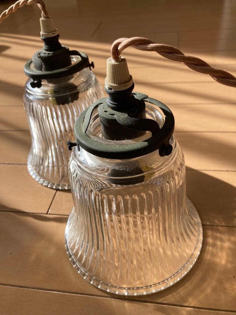 ぴょええええさま専用キャトルセゾン] クリアガラス ペンダントライト 2個セット