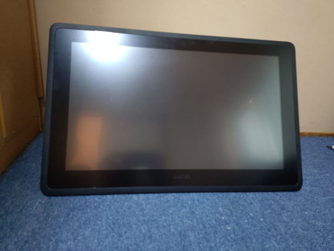 WACOM　液晶ペンタブレット Wacom Cintiq 22