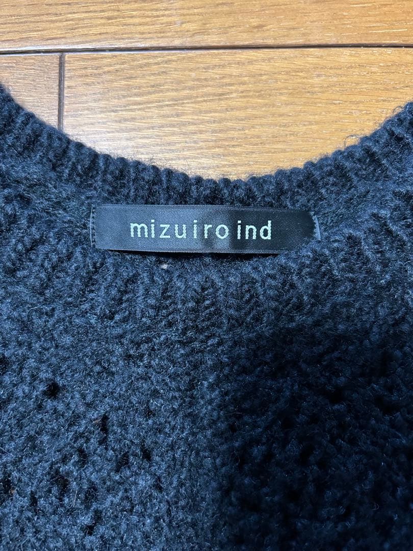 ミズイロインド　レース模様のウールベスト美品