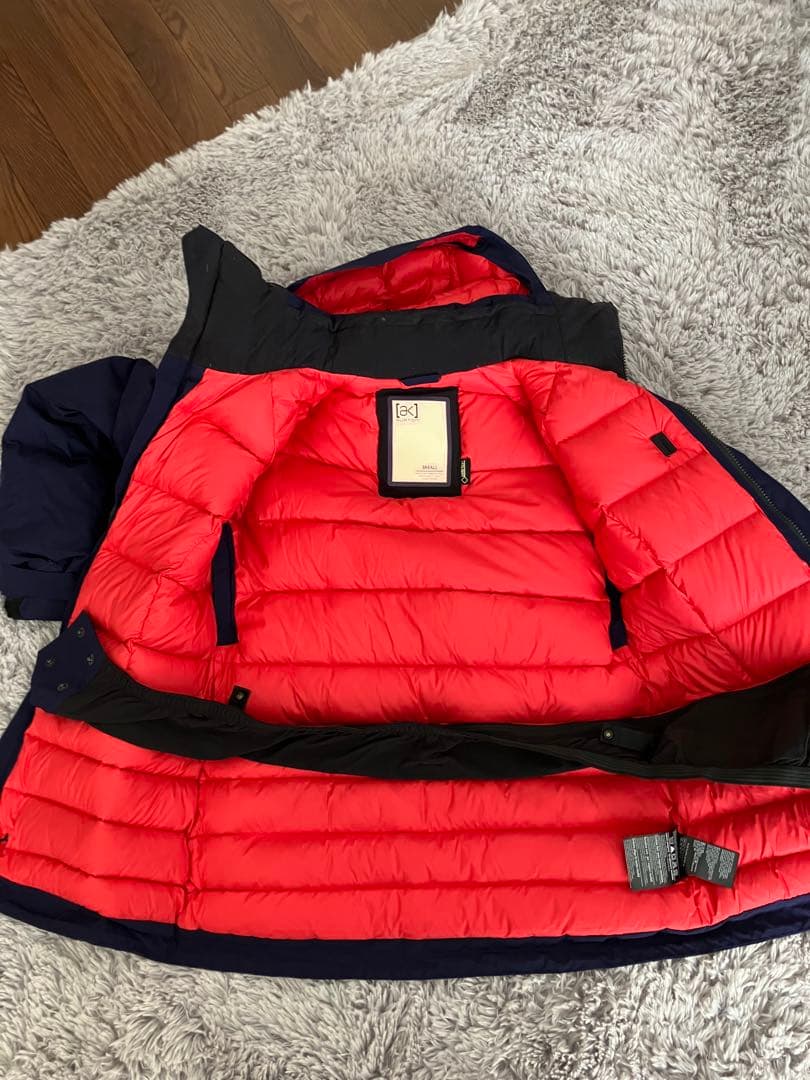 Burton AKフード付きスキージャケット紫/レッド