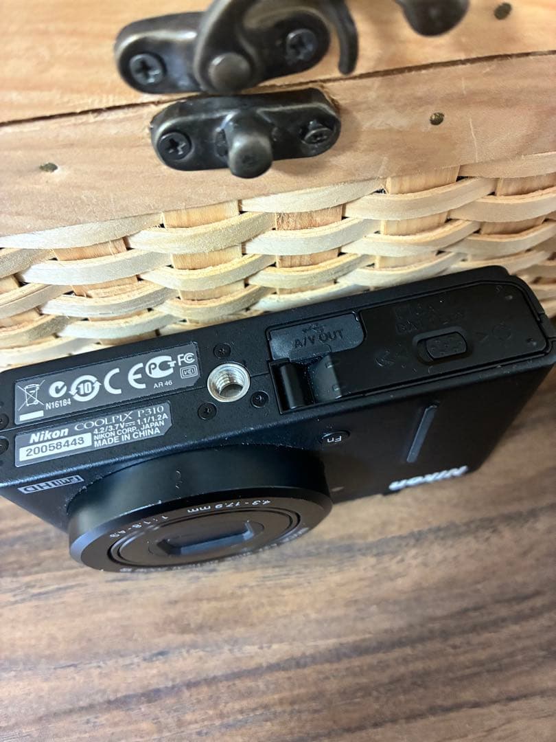 Nikon P310 動作確認済み　画面傷あり　現像には支障なし