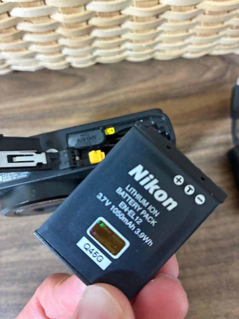 Nikon P310 動作確認済み　画面傷あり　現像には支障なし