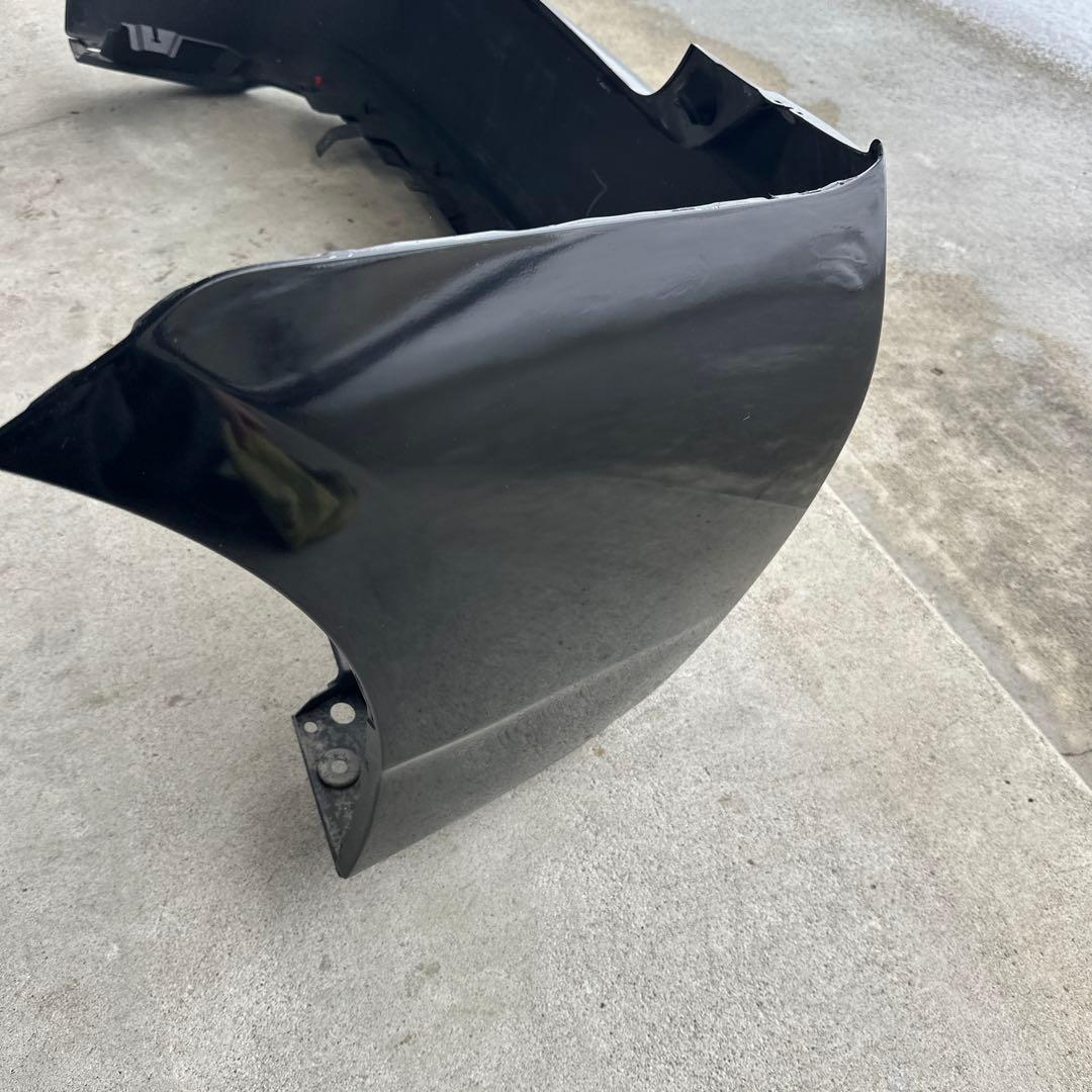 30プリウス　US左ハン リアバンパー