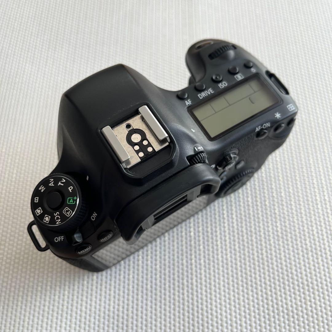 【レンズ・充電器付き】Canon EOS 6D ＋EF40mm F2.8 STM