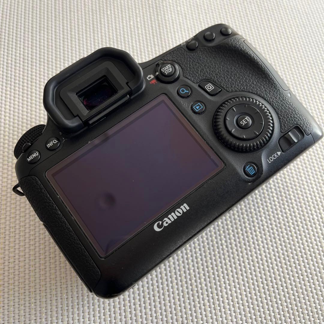 【レンズ・充電器付き】Canon EOS 6D ＋EF40mm F2.8 STM