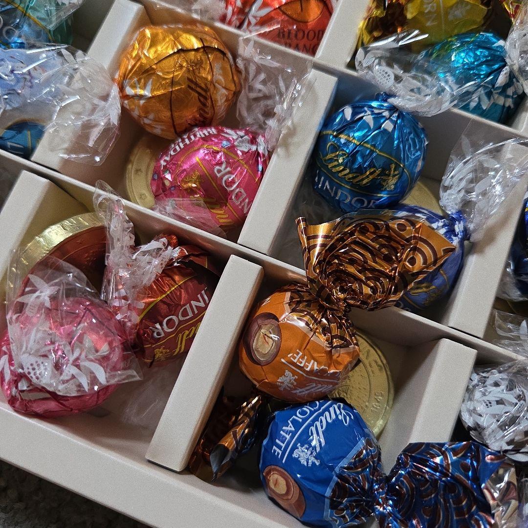 Lindt リンツ クリスマスアドベントカレンダー