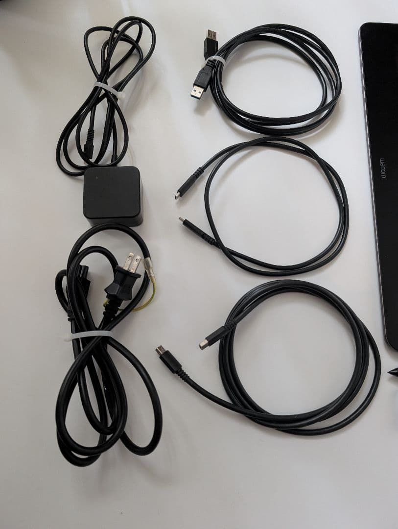 ワコム 液晶ペンタブレット　Wacom Cintiq Pro 16