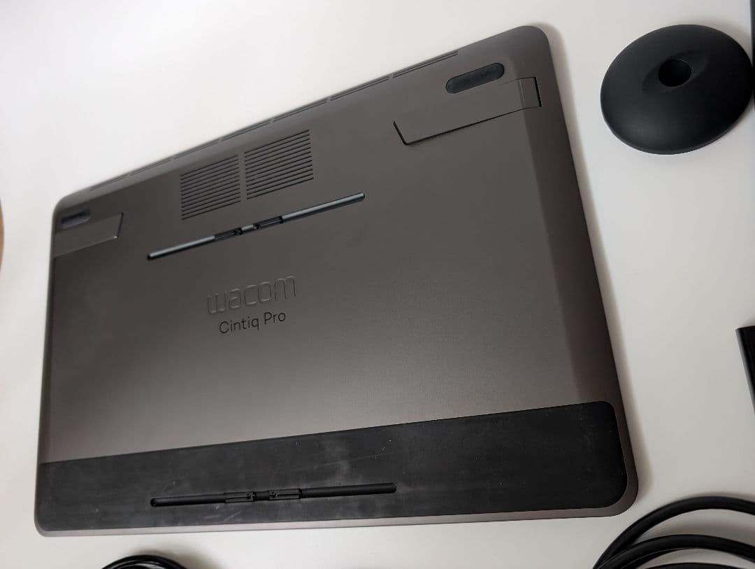 ワコム 液晶ペンタブレット　Wacom Cintiq Pro 16