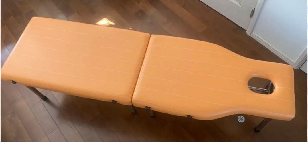 折りたたみ式施術用ベッド　 オレンジ