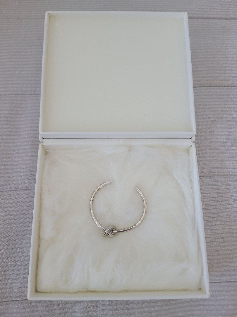 CÉLINE　セリーヌ　シルバー ノット　エクストラシンブレスレット　バングル