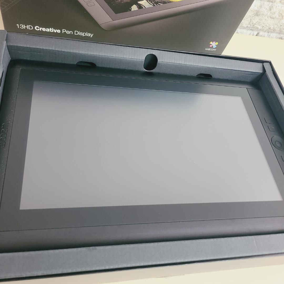 Wacom Cintiq 13HD DTK-1301/K0 液晶ペンタブレット