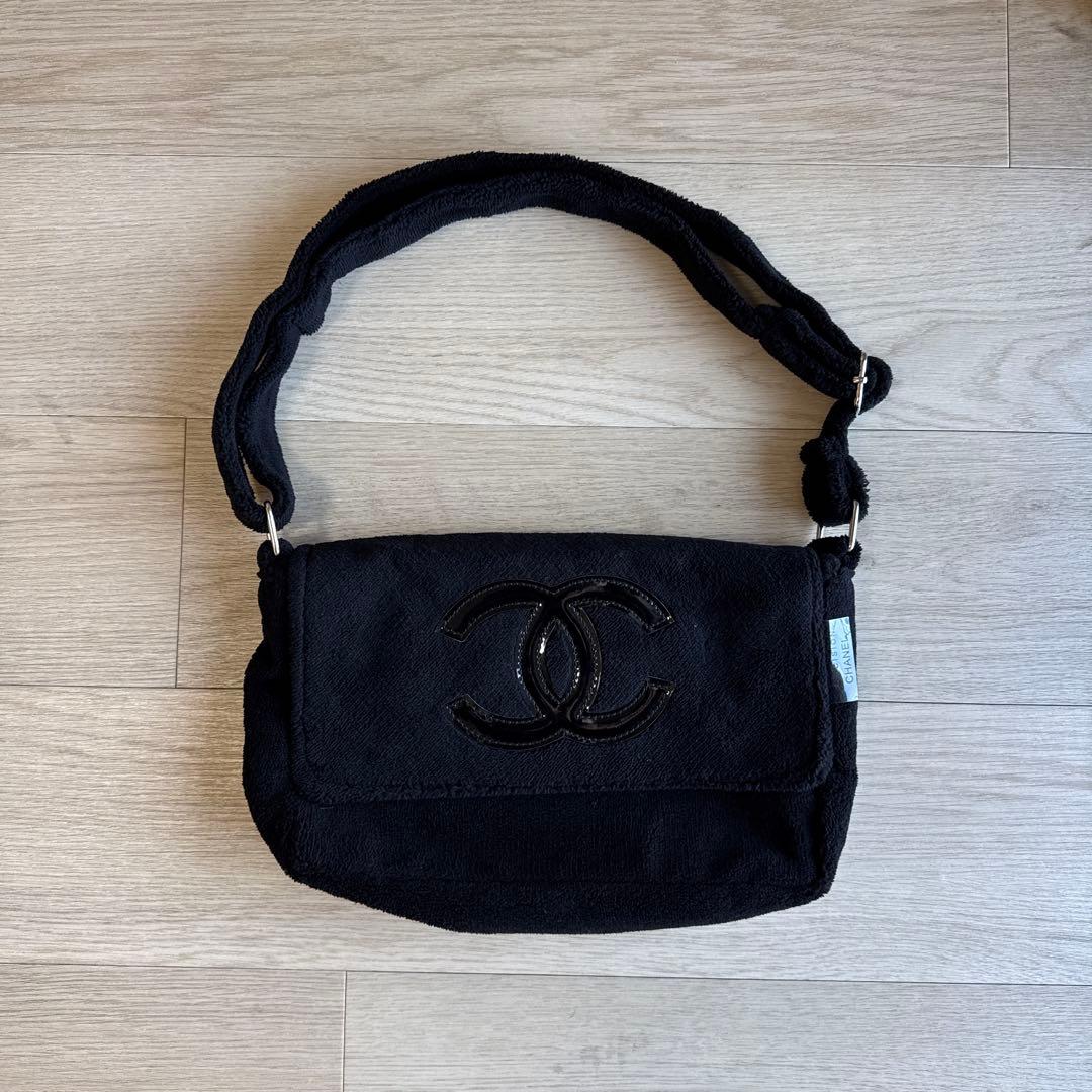 chanel ノベルティ　ショルダーバッグ　美品　ハンドバッグ　海外限定