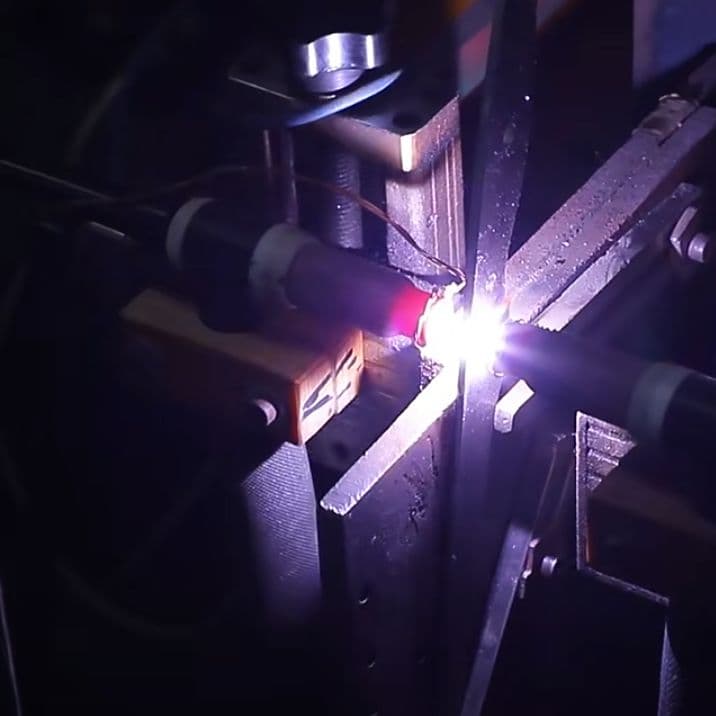 プレゼント付き　V金10号　ダマスカス包丁　ワインレッド柄　剣型　牛刀　三徳