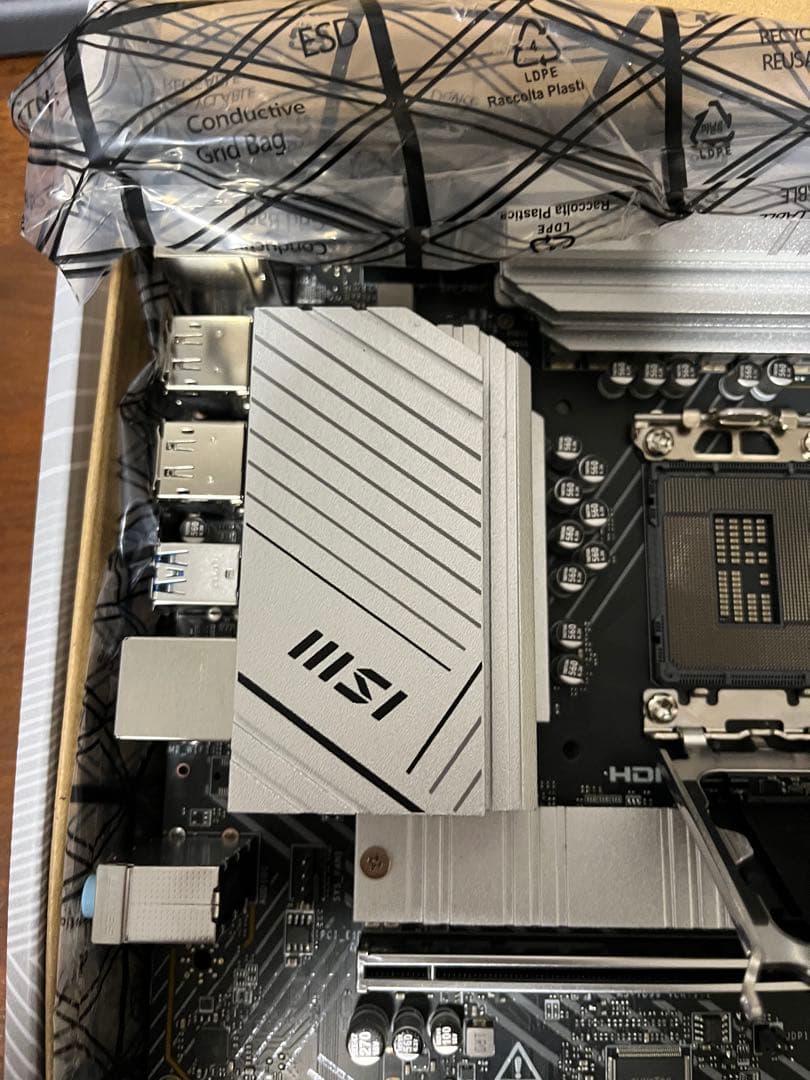 MSI PRO B760M-A DDR4 マザーボード