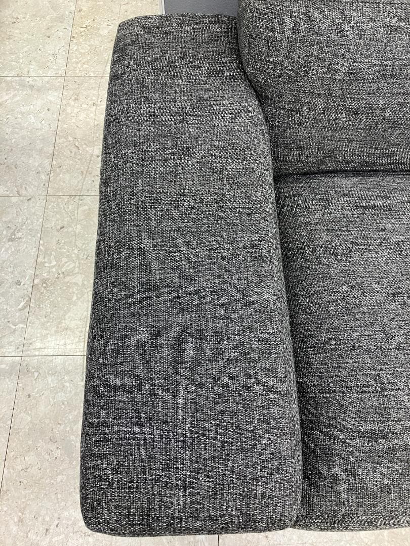 NOYES 2人掛けソファ 片側アーム オットマン付き グレー