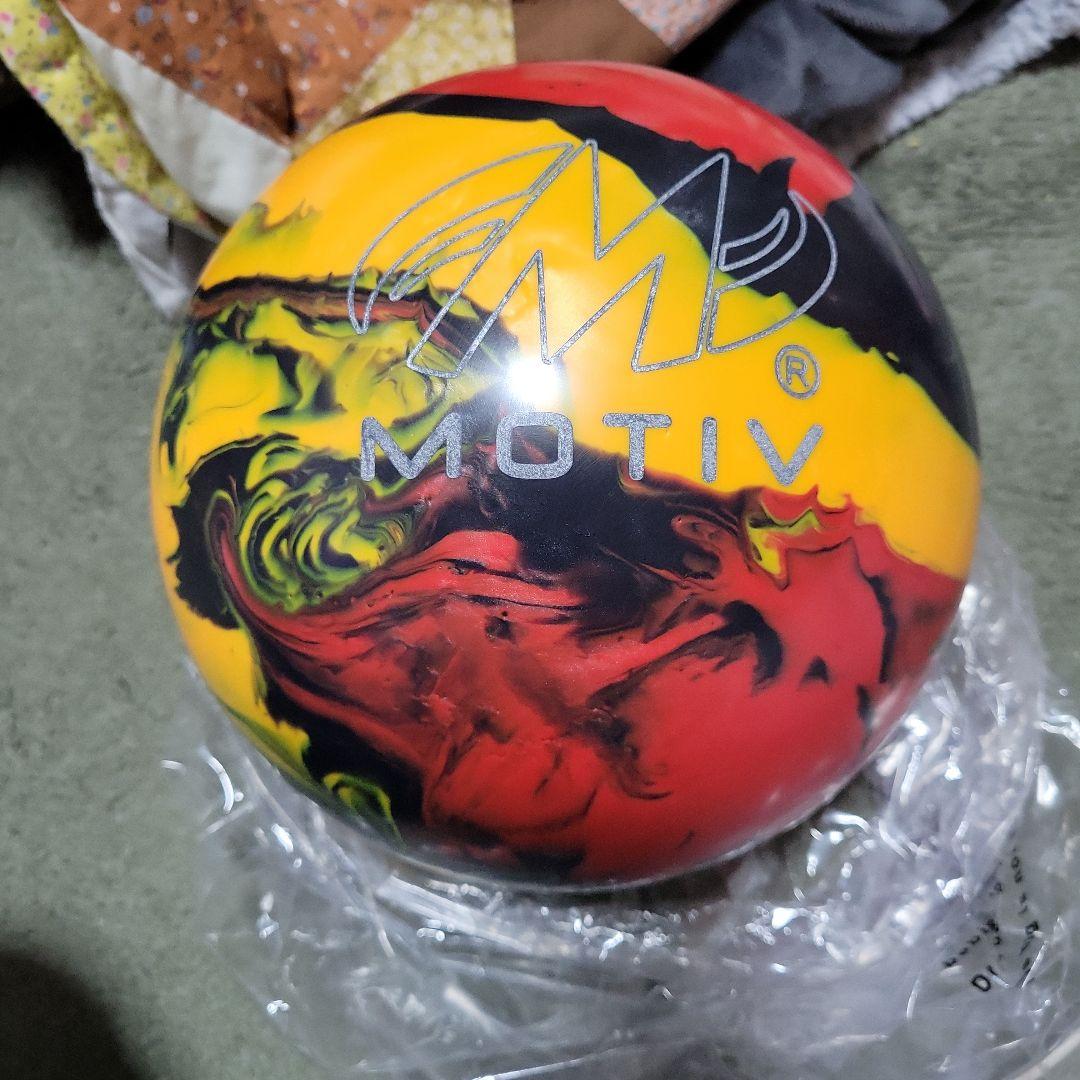 新品(未使用)MOTIV ASCEND ボウリングボール15ポンド