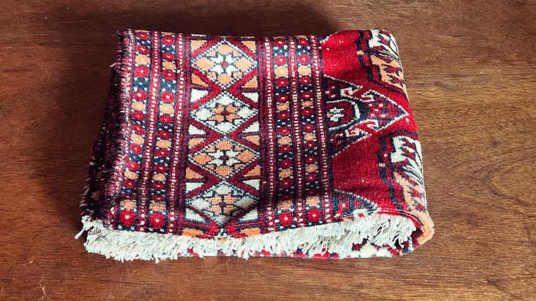 【月末セール】 115×72アフガニスタントルクメン手織りヴィンテージラグギュル