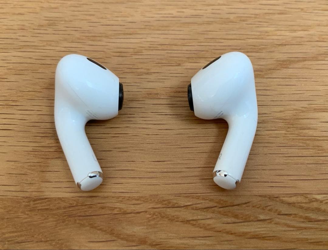 【綺麗】Apple AirPods Pro 第2世代　★イヤーチップ全て新品★