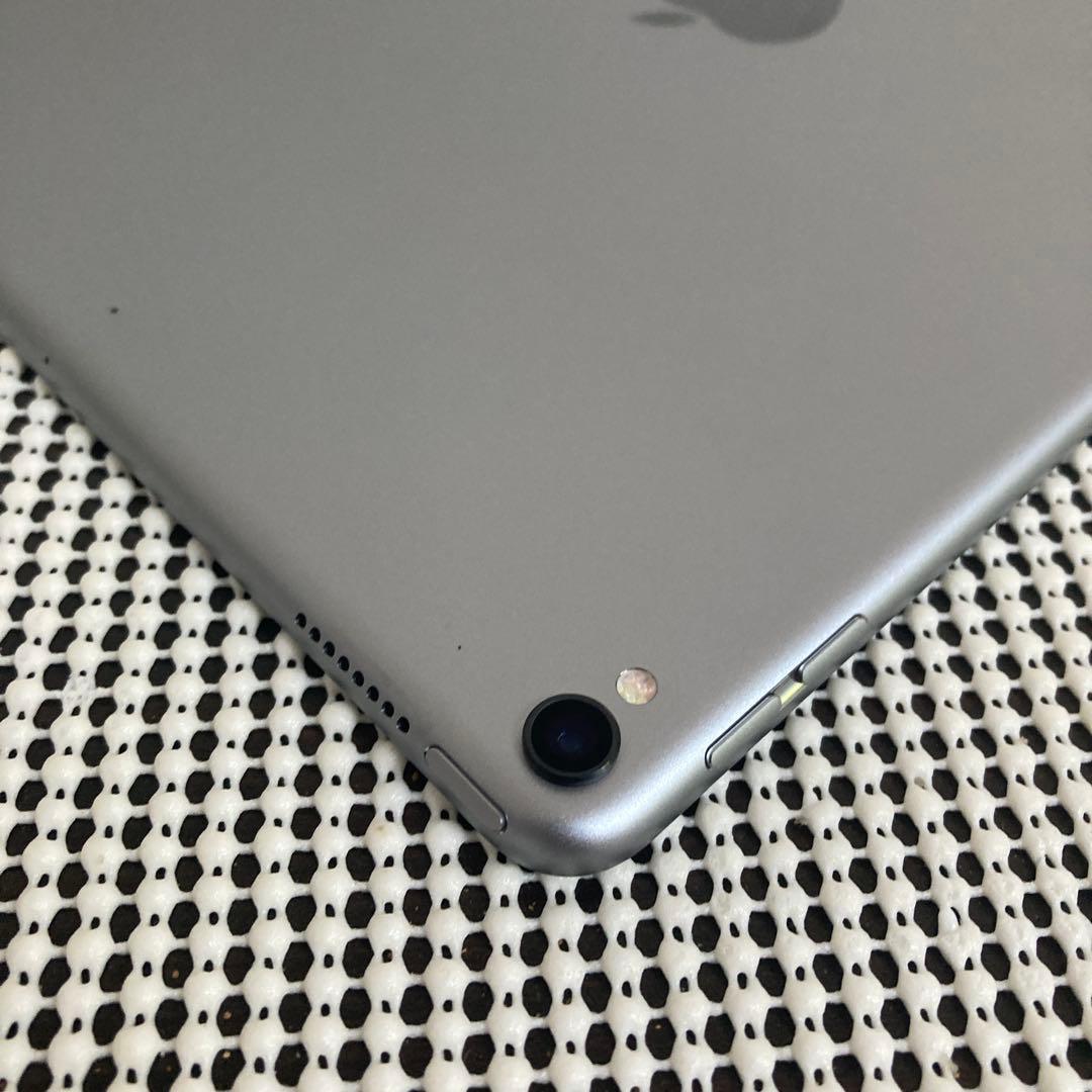 2378 電池良好☆比較的美品☆iPadPro64GB10.5 WIFIモデル☆