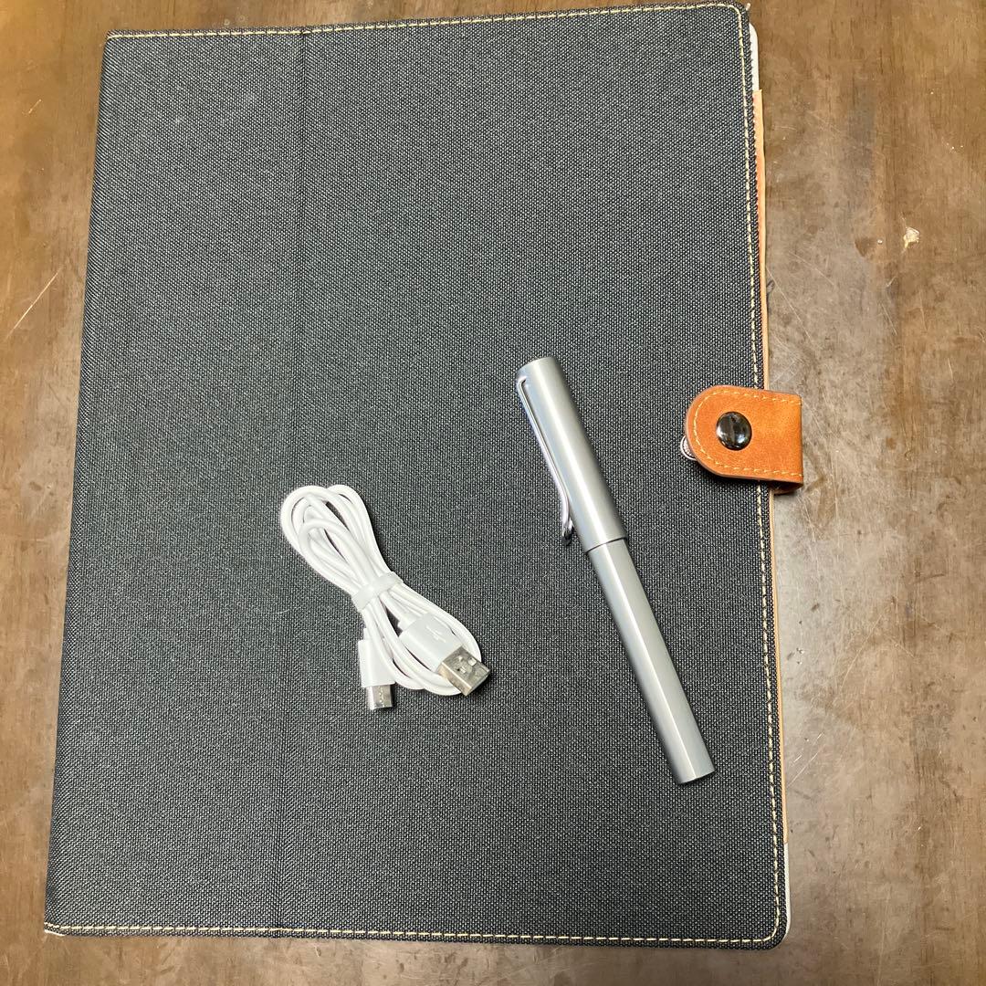 富士通 13.3型フレキシブル電子ペーパ －QUADERNO A4サイズ