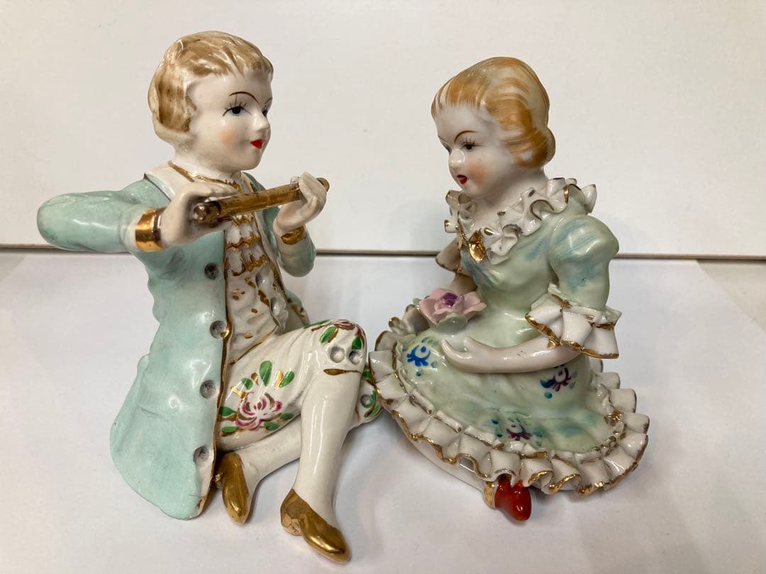［値引き中］フルート少年と花少女の陶器像