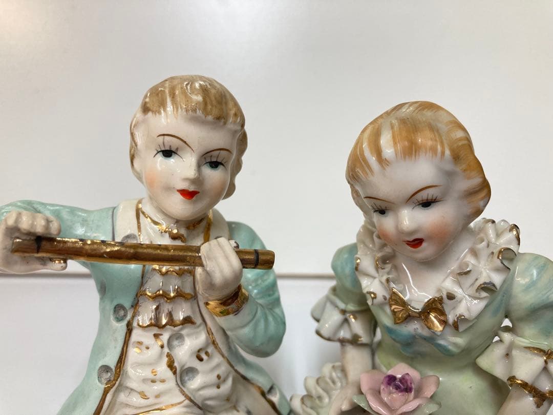 ［値引き中］フルート少年と花少女の陶器像
