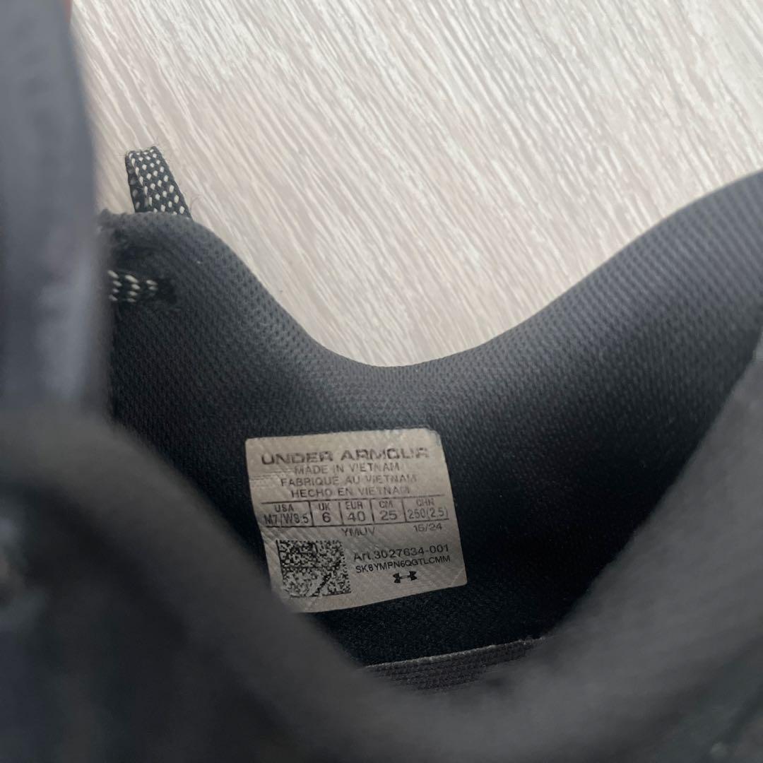 バッシュCurry12黒色