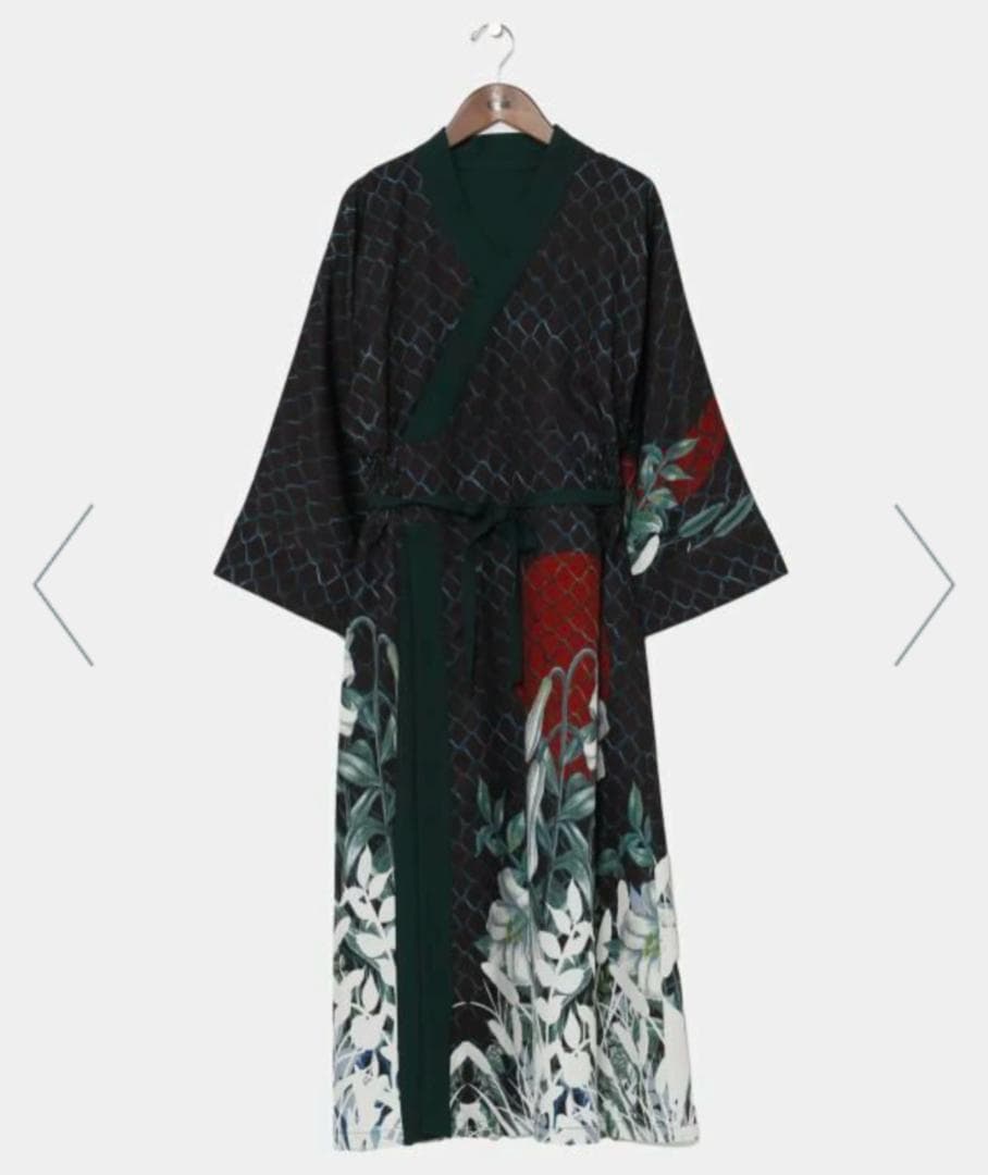 倭物やカヤ　重宗玉緒コラボ　ワンピース　百合