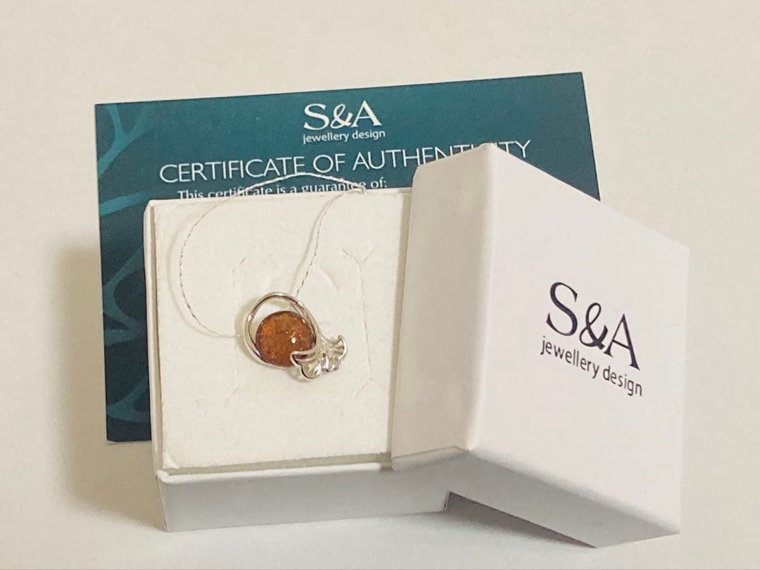 【新品】S&A イチョウ　ペンダントトップ　シルバー　万博