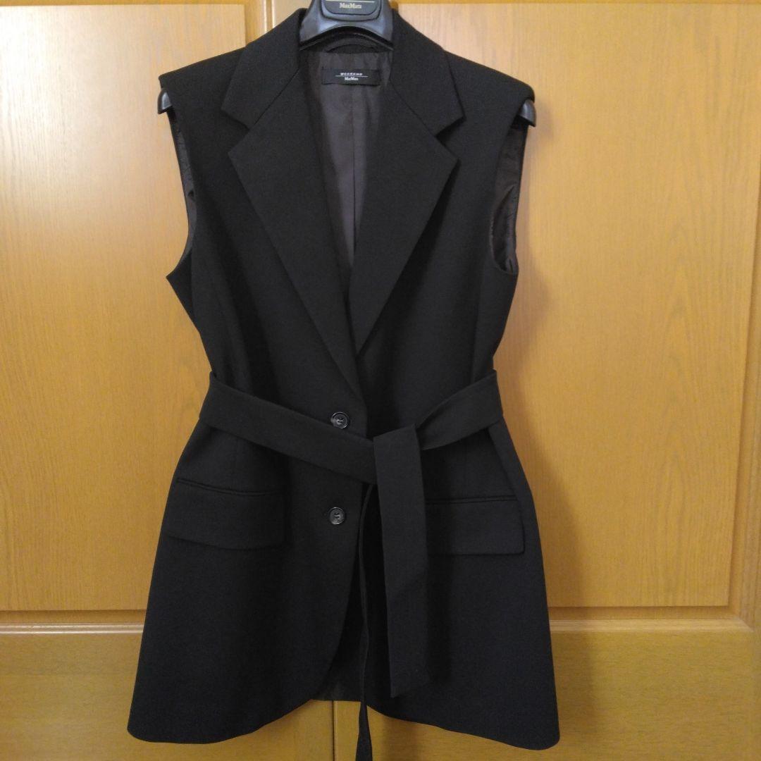 ウィークエンドマックスマーラ　ジレ　黒　リボン付き