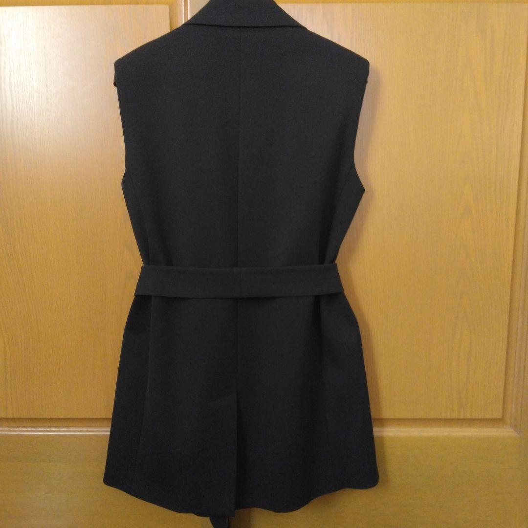 ウィークエンドマックスマーラ　ジレ　黒　リボン付き