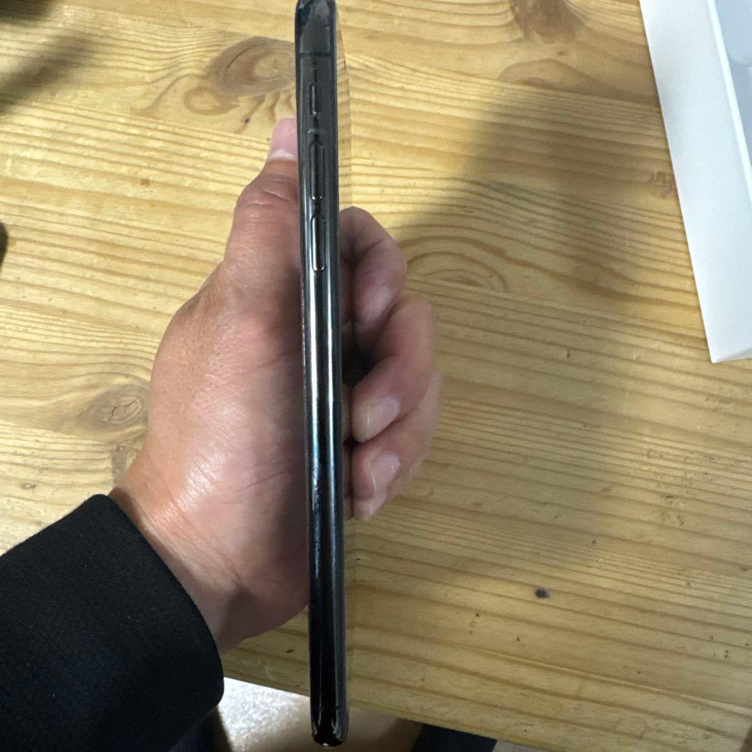 iPhone Xs Max 256GB 本体 ひび割れあり