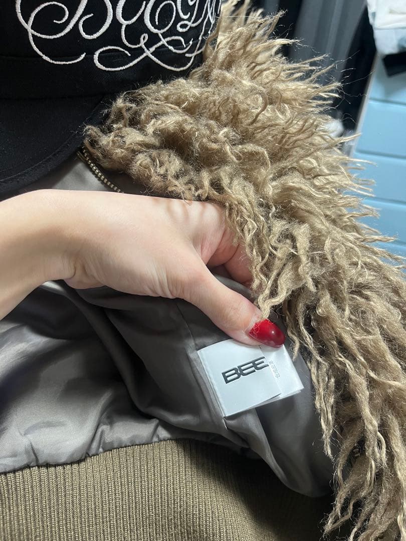 ジャケット・アウター BEEDEN ZIP UP HOODED FUR BLOUSON