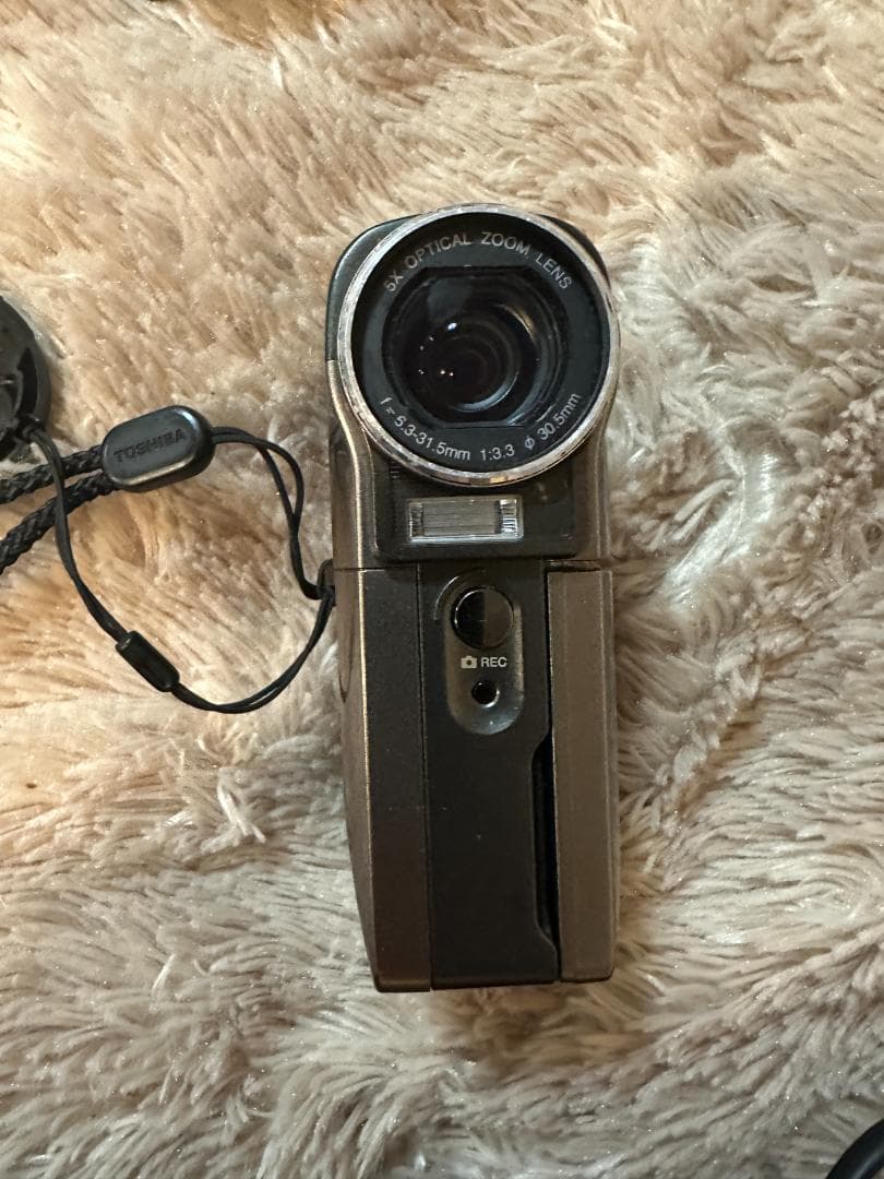 美品　TOSHIBA　gigashot　MEHV10　ハードディスクカメラ