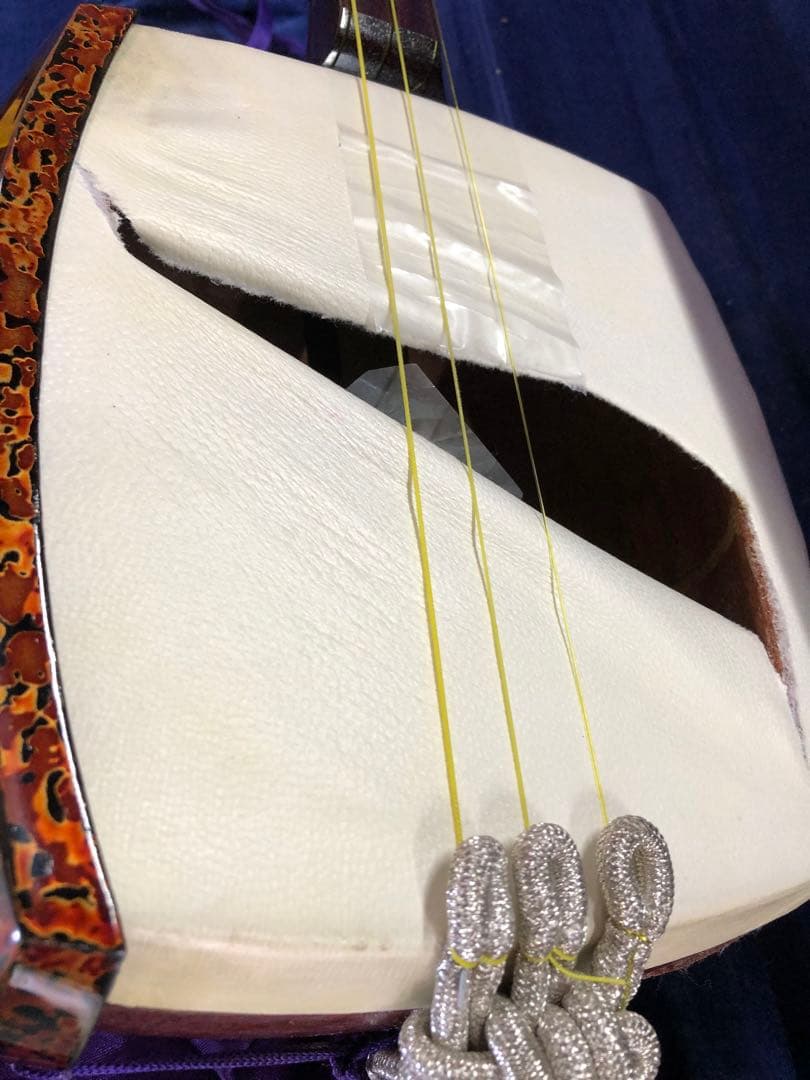 が*う様 高級津軽三味線本体 3本弦 ケース付き！太鼓部破れ有りの為300円スタ