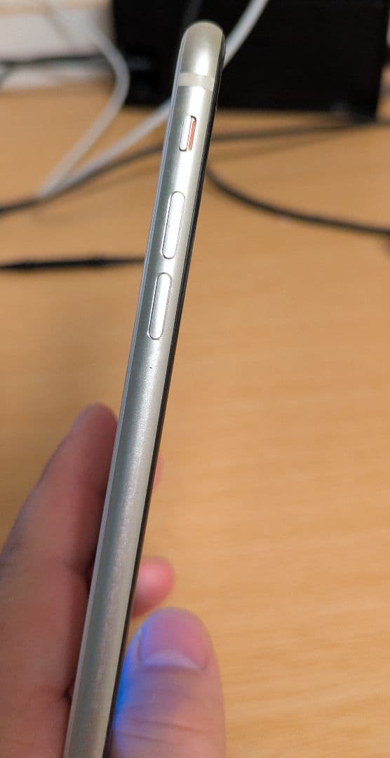 Apple iPhone SE3 ホワイト 本体 　ジャンク品