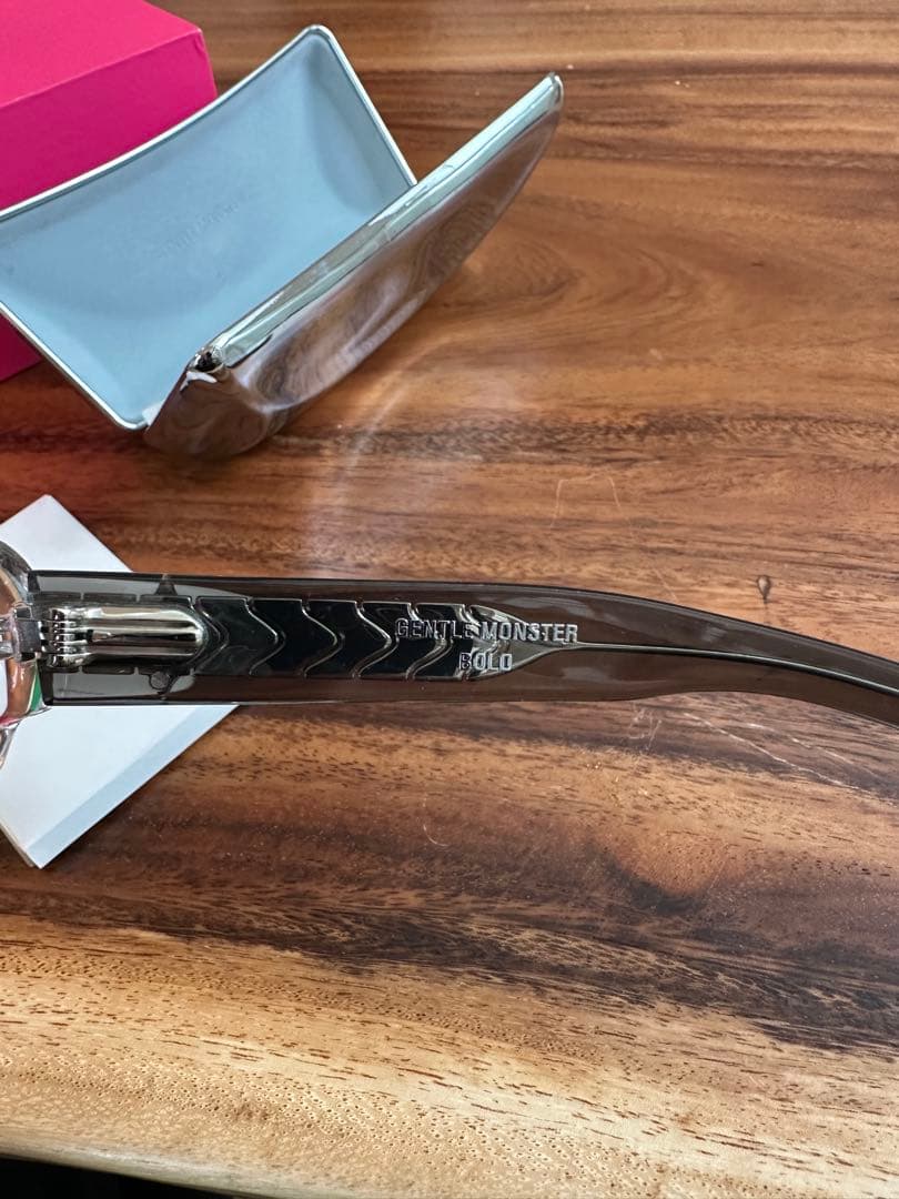 GENTLE MONSTER GOLD サングラス